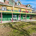 Yosemite Gateway Sleeps 18 - Coarsegold Villa Near Bass Lake