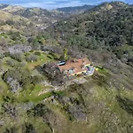 Yosemite Gateway Sleeps 18 - Coarsegold Villa Near Bass Lake