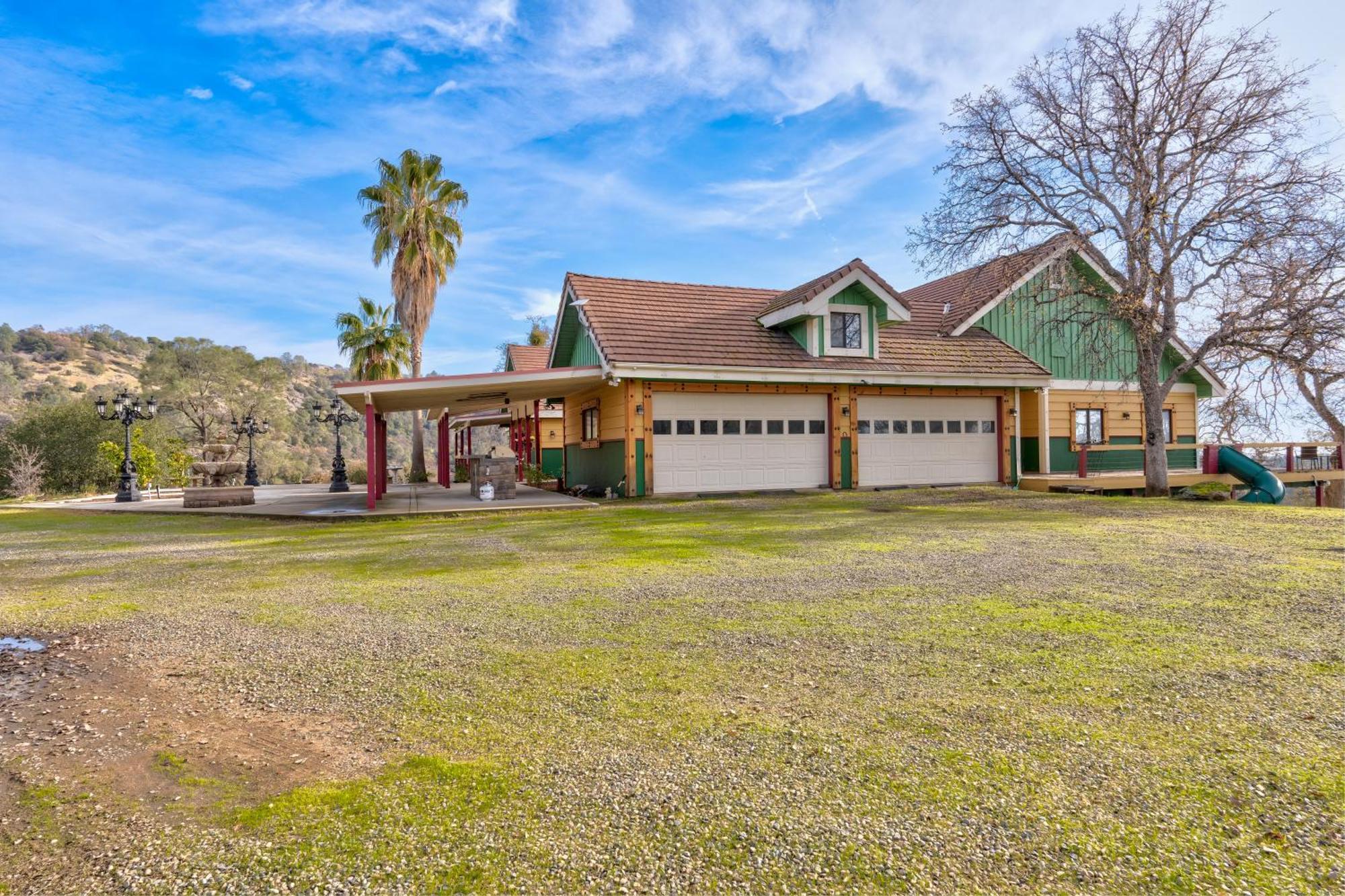Villa Yosemite Gateway Sleeps 18 - Near Bass Coarsegold