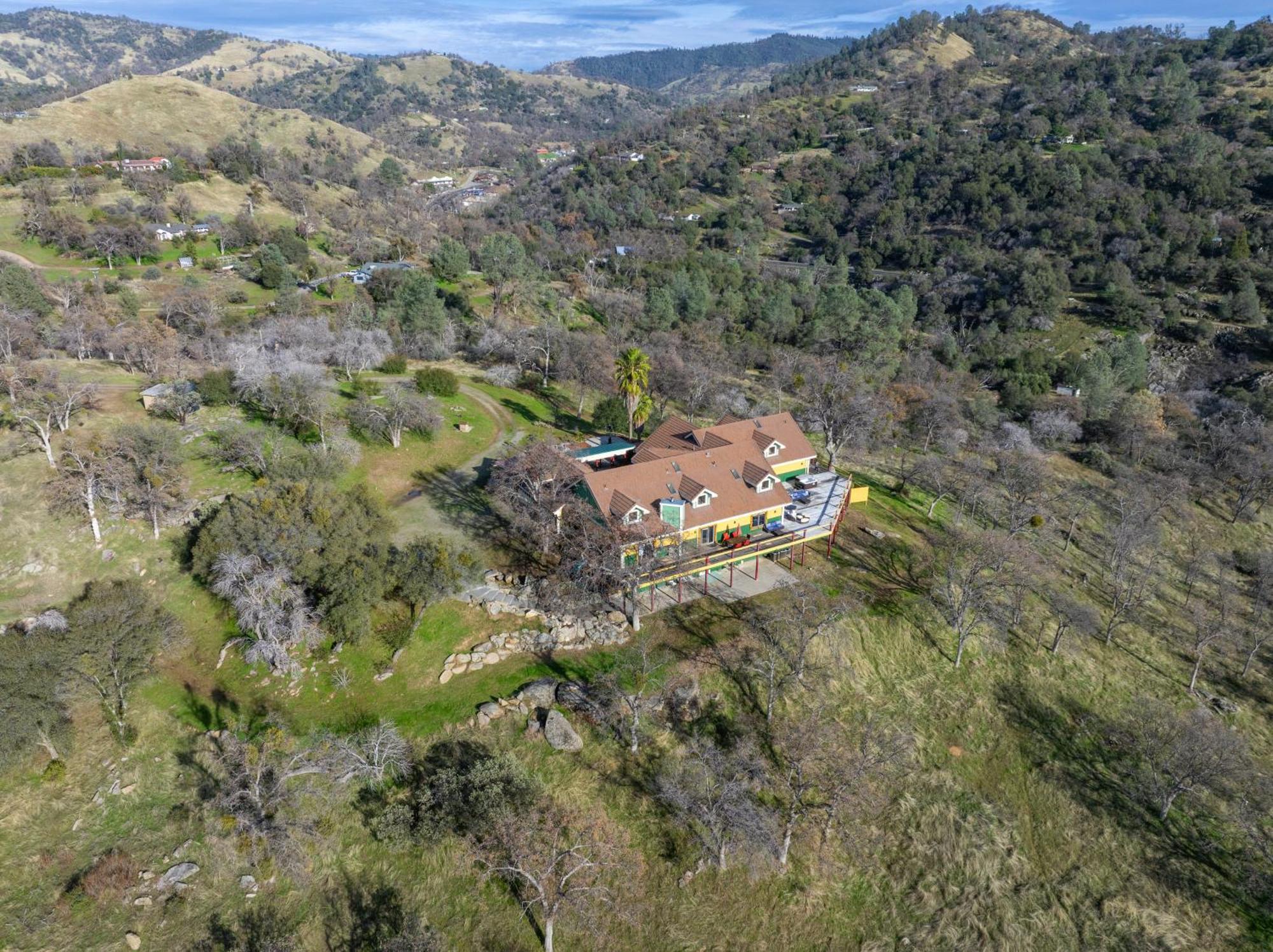 Yosemite Gateway Sleeps 18 - Near Bass * Coarsegold