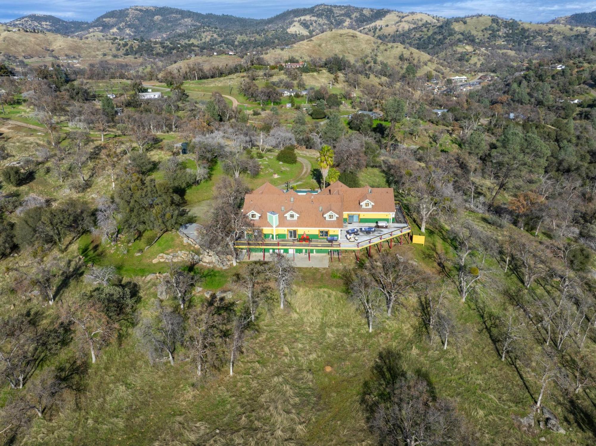 Yosemite Gateway Sleeps 18 - Near Bass Villa
