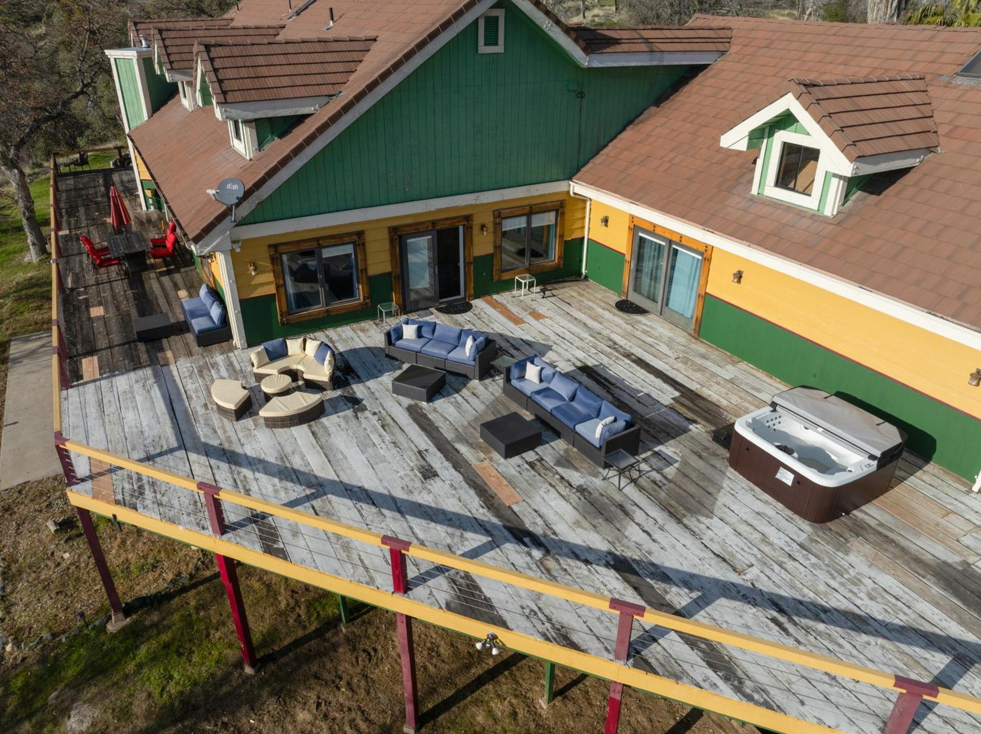 Yosemite Gateway Sleeps 18 - Near Bass Villa Coarsegold