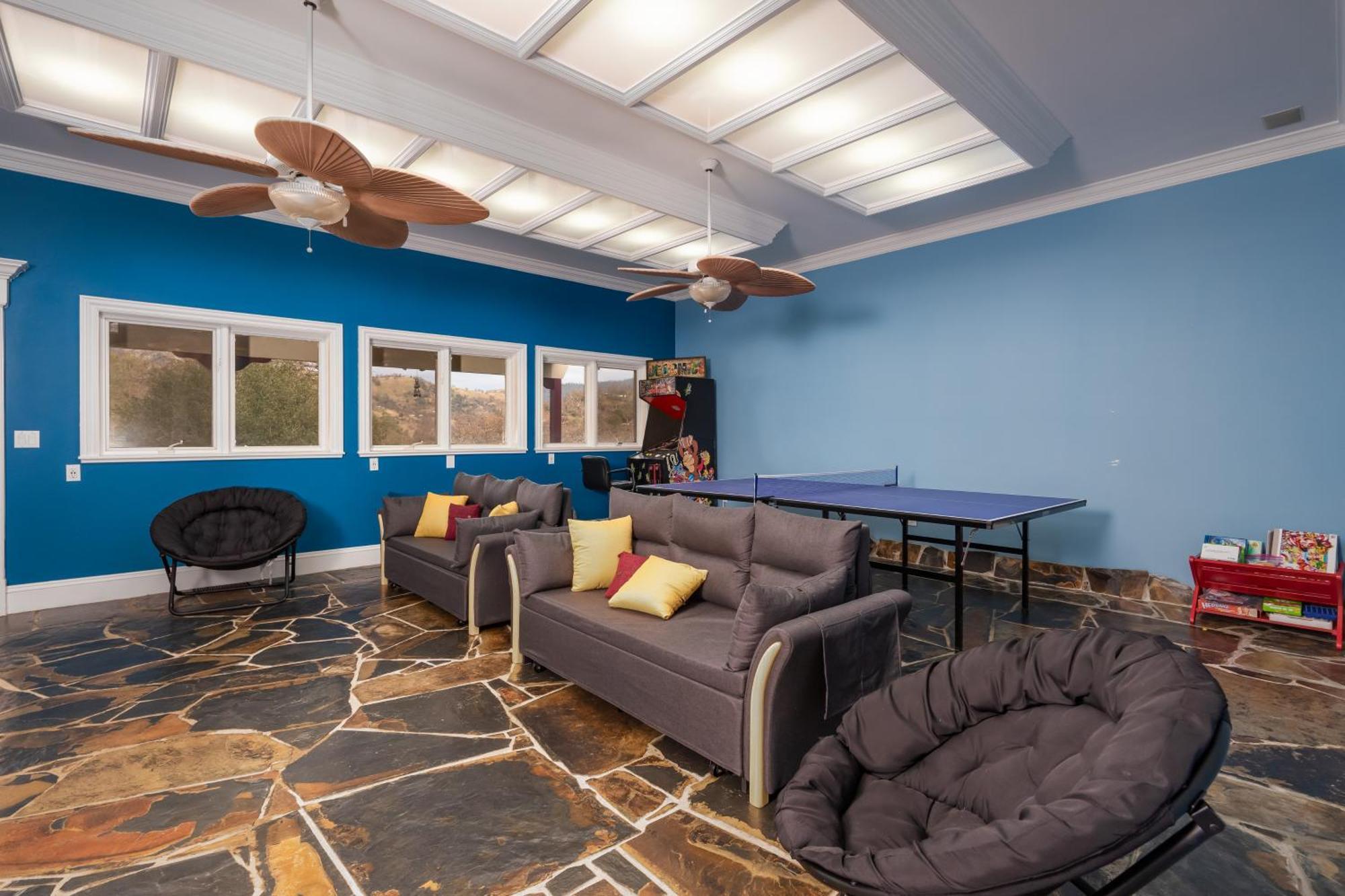 Yosemite Gateway Sleeps 18 - Near Bass Villa Coarsegold