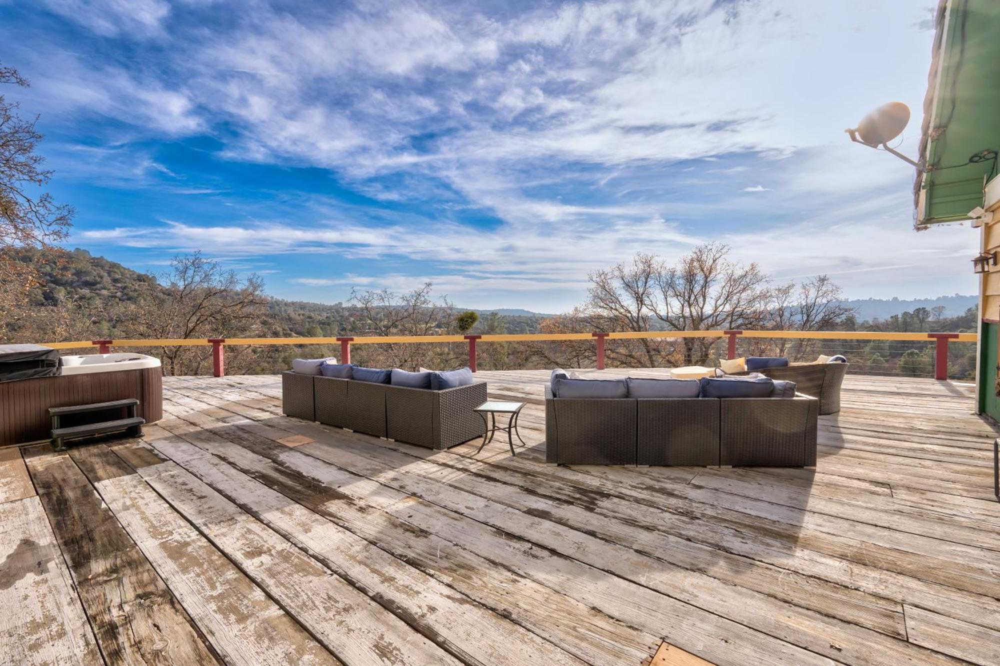 Villa Yosemite Gateway Sleeps 18 - Near Bass *